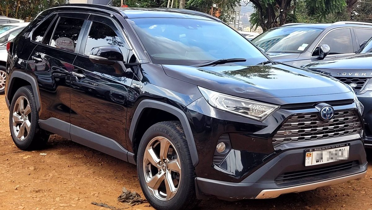 Looking for the top car rental in Uganda? Uganda Car Rentals offers self-drive, chauffeur services, 4x4 safari vehicles, and flexible pickup options.